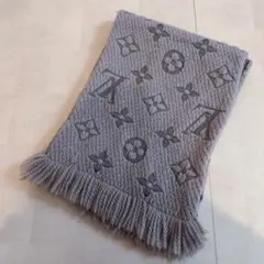 LOUIS VUITTON（ルイ・ヴィトン）マフラー エシャルプ・ロゴマニア