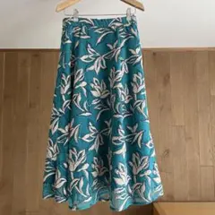 ビアッジョブルー フラワーモール刺繍ウエストゴムフレアスカートのサムネイル