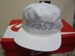 新品ナイキ NIKE SB ロゴ刺繍 キャップ