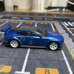 Hot Wheels Jaguar XE SV Project 8 ブルー
