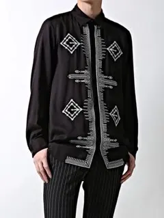 ガラアーベント 長袖シャツ 総刺繍 清春 松村北斗 ブラック 比翼 レーヨンのサムネイル