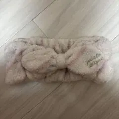 リボン型ヘアバンド ホワイトとピンク