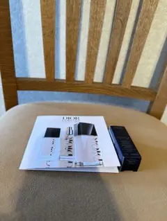 新品/ディオール　フォーエバーフルイドスキングロウ 0N2.7ml サンプル