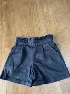 シンプルなショートパンツ　100センチ