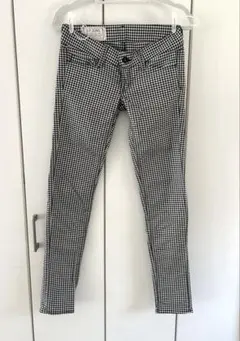 SLY スキニー パンツ　サイズ26 黒と白のチェック柄♡