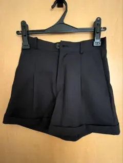 ショートパンツ　黒　グレイル