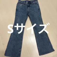 GU セミフレアデニム　スリムフレアジーンズ