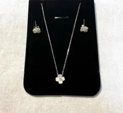 【TAKE-UP】花モチーフ ネックレスとピアスのセット