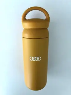 非売品　Audi KINTO 水筒のサムネイル