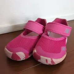 New Balance ピンク サンダル　14cm
