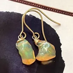 1点作品☆ 原石イエローオパールピアス　　イヤリングに変更可能☺︎