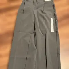 GU M タックテーパードパンツ