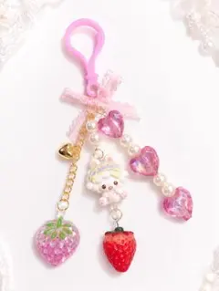 ゆめかわ いちごとうさぎのじゃらじゃらキーホルダー バッグチャーム ハンドメイド
