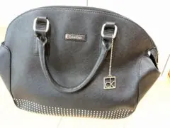 カルバン　Calvin Klein　スタッズ付き　ハンドバッグ　黒のサムネイル