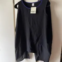 新品　イトキン　黒　トップスのサムネイル