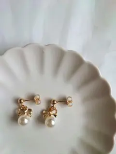 NO.17　リボンパールの小ぶり　シンプル　ピアス/イヤリング
