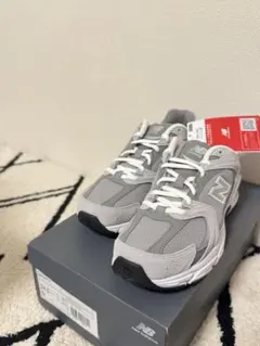 NEW BALANCE 530⭐︎ スニーカーのサムネイル