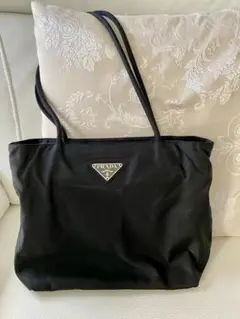 PRADA ナイロン ハンドバッグ　三角ロゴプレートのサムネイル