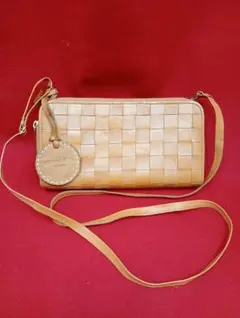 ズッケロフィラート　レザー編み込み お財布ショルダーバッグ