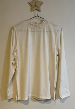 新品タグ付き！フリルネックロンT