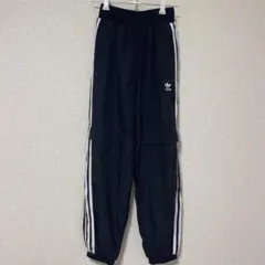 adidas アディダスオリジナル　ブラック ストライプ パンツ ジャージ