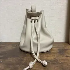 ベージュ バケットバッグ　バック