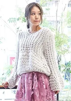 【新品】手編みボリュームニット グレー