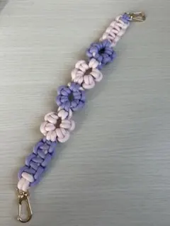お花編み スマホハンドストラップ 紫ピンク