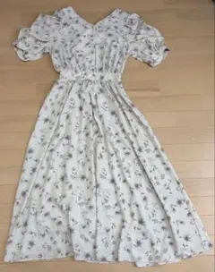 淡色 花柄 パフスリーブ フレアワンピース