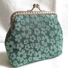 Item thumbnail for item 3371afd2-98d2-4582-a421-63c2f25edc4b