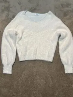 【最終お値下げ】美品 INGNI パール付き Vネックニット M