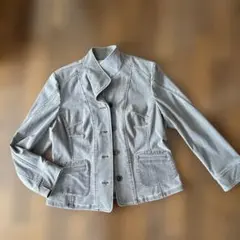グレー ボタン付きジャケット