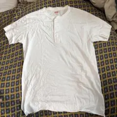 ホワイト ボタン付きヘンリーネック Tシャツのサムネイル