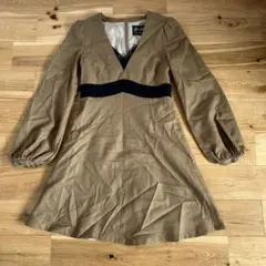 Dress Dress ベージュ Vネック ワンピース