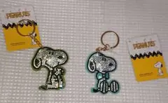 スヌーピー　キラキラ　キーホルダー 2個