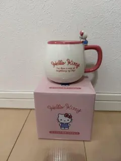 ハローキティー・キティーちゃん　キャラクター付きマグカップ　新品未使用・箱付き