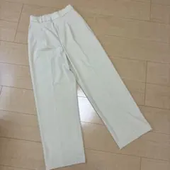 ◉ユニクロ タックワイドパンツ Sサイズ　ベージュ 2025年モデル