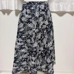【M】フレアスカート リネン 膝丈スカート 総柄 レディース 夏 裏地つき 紺のサムネイル