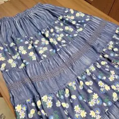 最終価格　デニムブルー 花柄刺繍 フレアスカート M-L　綿１００%