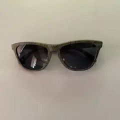 オークリーox8137-06偏光ライトグレーサングラスFrogskins - メルカリ