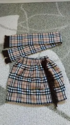 チェックミニスカートとマフラーのセット