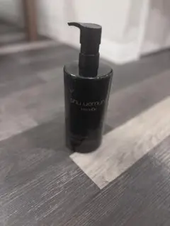 シュウウエムラ ブラッククレンジングオイル 450ml箱無しです。