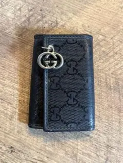 GUCCI ブラック レザー キーケース
