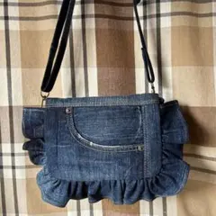 Item thumbnail for item 4dbe46f7-60e8-4cc3-9e8e-2b6799566dff