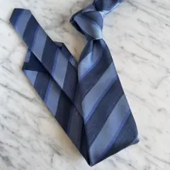 Item thumbnail for item 52821997-6647-4693-b11f-0d74885929b6