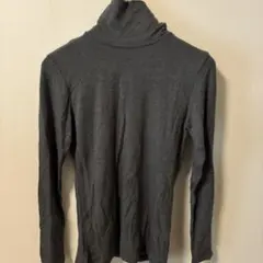 ユニクロ　ヒートテック　エクストラウォーム タートルネック長袖　極暖　M
