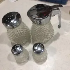 新品未使用　ダイヤモンドカット調味料入れ4点セット