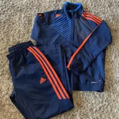 adidas ウィンドブレーカー　上下　130cm