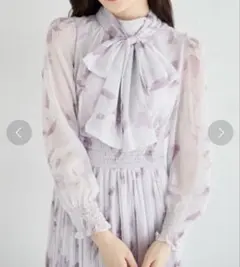 tocco closet ボウタイリボン　フラワープリント　プリーツワンピース