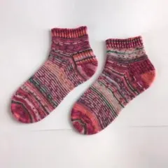 No.83 オパール毛糸で編んだジョグレスショートソックス